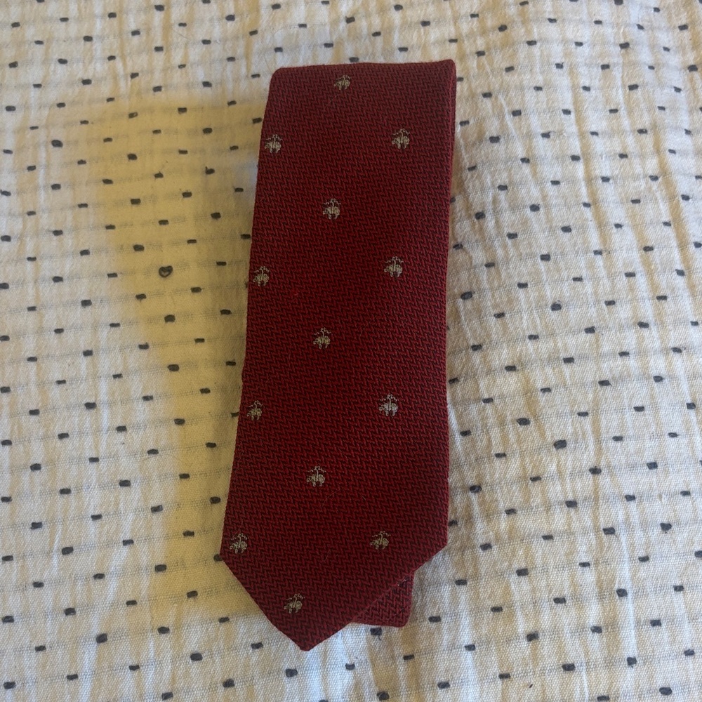 Brooks Brothers Maroon Tie with Silver Accents